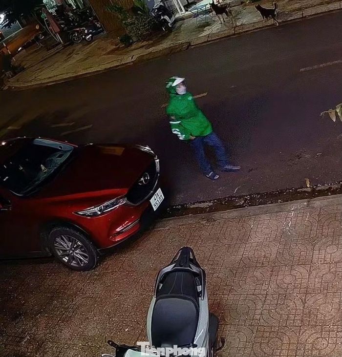 Nghi phạm trong vụ sát hại rúng động Đắk Lắk. Ảnh cắt từ camera an ninh.