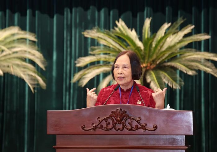Bà Phan Thị Hồng Châu chia sẻ về thời hoa lửa của một thế hệ thanh niên sống hết mình với lý tưởng, với Tổ quốc.
