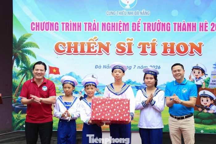 Theo anh Bùi Thiên Vỹ - Phó Giám đốc Cung Thiếu nhi Đà Nẵng, đây là một trong những hoạt động nhằm đa dạng hóa các sân chơi trải nghiệm hè cho thiếu nhi, giúp các em rèn luyện thể chất, phát triển năng khiếu, phát huy tinh thần sáng tạo. 