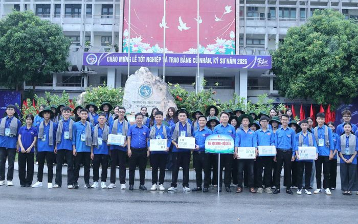 Các đội hình sinh viên tình nguyện sẵn sàng lên đường thực hiện các hoạt động vì cộng đồng tại những địa bàn còn nhiều khó khăn.