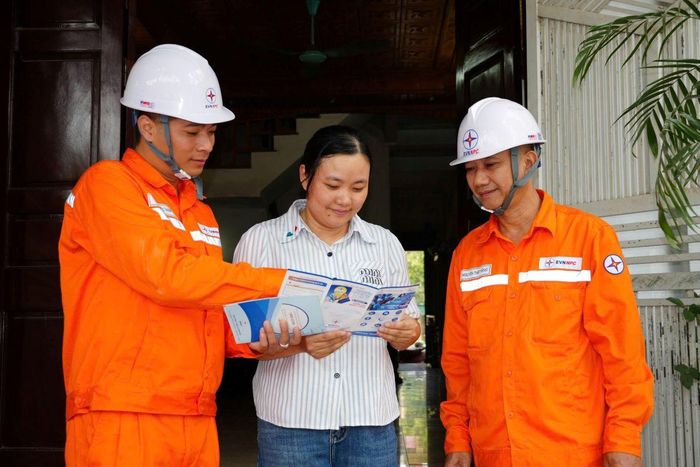 Cơ quan chức năng khuyến cáo người dân các giải pháp sử dụng điện tiết kiệm, an toàn