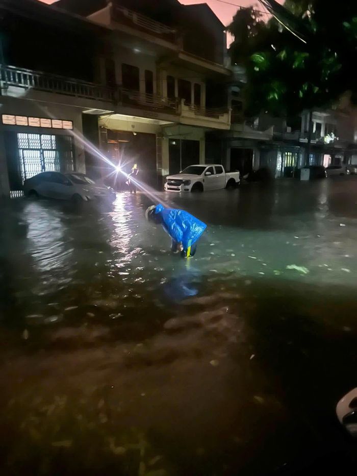Tình trạng ngập cục bộ tại một số tuyến đường.