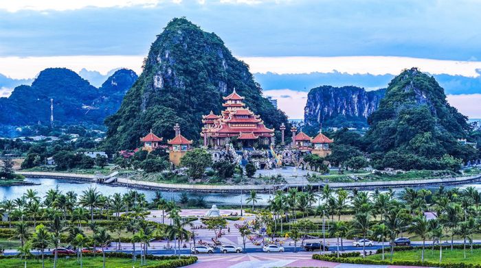  Danh thắng Ngũ Hành Sơn. Ảnh: Ánh Dương. 
