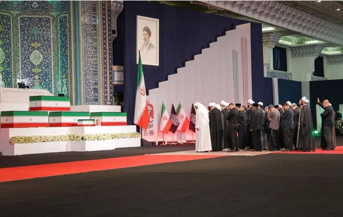 Viếng cố lãnh tụ tối cao Iran Ali Khamenei. Ảnh: Anadolu