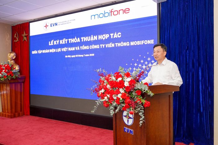 Thiếu tướng Trương Sơn Lâm – Chủ tịch HĐTV MobiFone phát biểu tại lễ ký kết