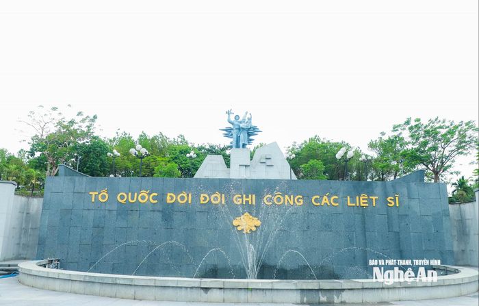 Nghĩa trang Liệt sĩ Quốc gia Đường 9, phường Đông Hà - nơi yên nghỉ của khoảng 10.900 liệt sĩ đã chiến đấu trên mặt trận Đường 9 và làm nghĩa vụ quốc tế tại nước bạn Lào. Ảnh: Thành Duy