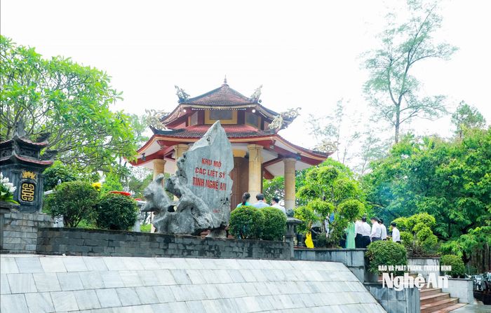 Khu mộ các liệt sĩ quê Nghệ An tại Nghĩa trang Liệt sĩ Quốc gia Trường Sơn. Ảnh: Thành Duy