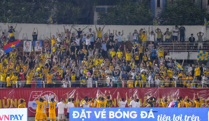 Tân Chủ tịch CLB SLNA cam kết sẽ từng bước xây dựng đội bóng có thành tích tốt hơn mùa giải 2025/26. Ảnh tư liệu
