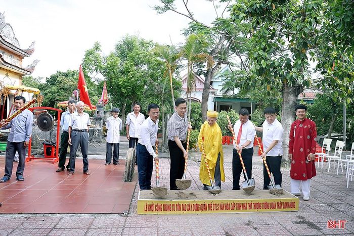 Lễ khởi công dự án trùng tu, tôn tạo Quần thể Di tích lịch sử văn hóa cấp tỉnh Nhà thờ Thượng tướng quân Trần Danh Hùng và từ đường dòng họ Trần Danh, xã Cẩm Bình, tỉnh Hà Tĩnh