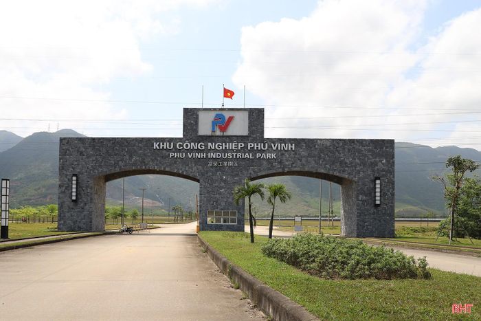 Khu công nghiệp Phú Vinh nơi Công ty TNHH Tinh luyện Risen Việt Nam xây dựng nhà máy.