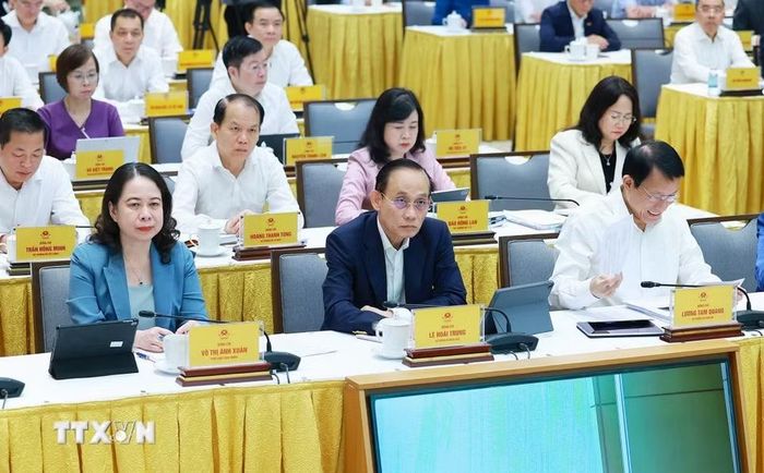 Các đại biểu tham dự Phiên họp Chính phủ thường kỳ tháng 6 năm 2026 và Hội nghị trực tuyến Chính phủ với địa phương. (Ảnh: Dương Giang/TTXVN)
