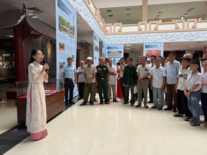Trưng bày là dịp kết nối và cùng nâng cao nhận thức về việc bảo tồn và phát huy giá trị di sản giữa Thủ đô Hà Nội và tỉnh Hưng Yên.