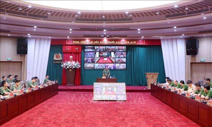Hội nghị trực tuyến quán triệt, tổ chức phòng, chống bão lũ, thiên tai cực đoan, biến đổi khí hậu và công tác phòng thủ dân sự năm 2026; cao điểm ứng phó với bão số 1(Maysak). Ảnh: Phạm Kiên/TTXVN