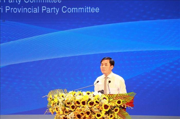 Bí thư Tỉnh ủy Quảng Trị Nguyễn Văn Phương phát biểu tại hội nghị.
