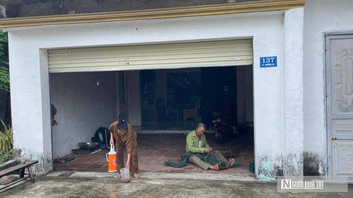 Người dân sống thấp thỏm chờ đợi được an cư suốt hơn 20 năm.