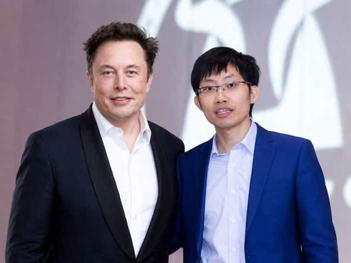 Elon Musk đã tìm đến DeepSeek gặp Lương Văn Phong khi sang thăm Trung Quốc. Ảnh: 36Kr.