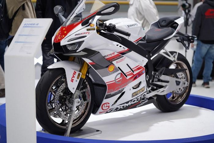 Mẫu xe 820 RR-R tại triển lãm Motor quốc tế EICMA. Ảnh global.zxmoto