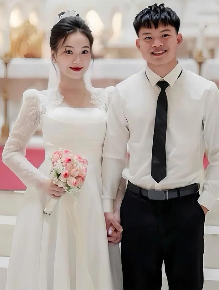 Cả hai vợ chồng cầu thủ Hồ Văn Cường đều là người con xứ Nghệ.