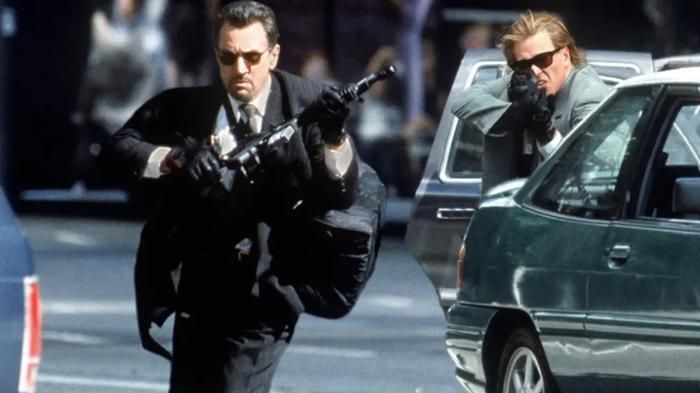 Robert De Niro và Val Kilmer trong phim Heat. Ảnh: Warner Bros.