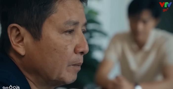 Diễn xuất tiết chế của NSƯT Chí Trung được nhiều khán giả đánh giá là điểm sáng của bộ phim. Ảnh: VTV.