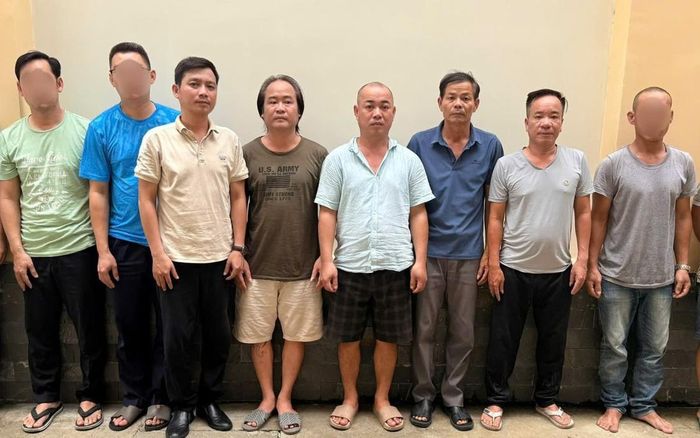 Các đối tượng liên quan trong chuyên án bị tạm giữ để điều tra. Ảnh: Công an Đà Nẵng