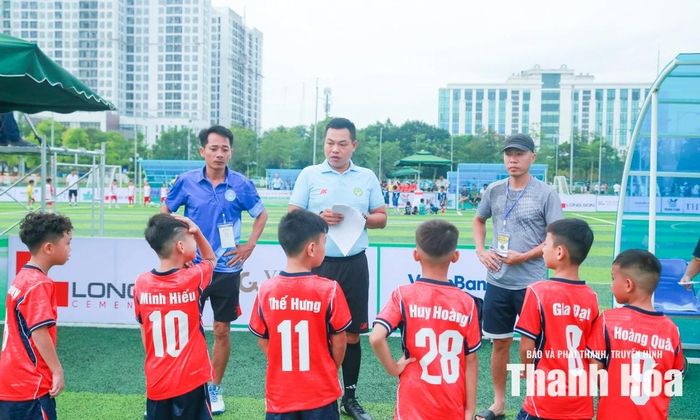 Công tác nhân sự được kiểm tra kỹ càng, nghiêm túc trước mỗi trận đấu.
