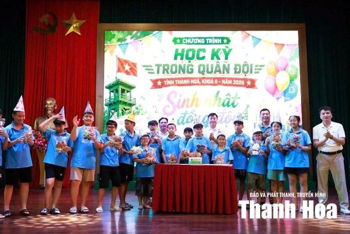 Sinh nhật đáng nhớ của em Nguyễn Tiến Minh và các bạn.