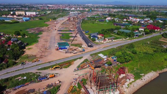 Điều này sẽ góp phần giảm tải đáng kể cho cầu Thanh Trì, cầu Vĩnh Tuy, Quốc lộ 5 cũng như các tuyến vành đai hiện hữu, đồng thời nâng cao năng lực vận tải của toàn vùng Thủ đô.