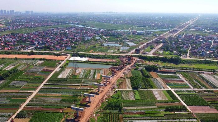 Đây là một trong ba cây cầu lớn nhất trên toàn tuyến Vành đai 4, cùng với cầu Hồng Hà, Hoài Thượng góp phần hoàn thiện mạng lưới giao thông liên vùng, giảm áp lực cho hệ thống cầu vượt sông Hồng, sông Đuống hiện hữu và tạo động lực phát triển kinh tế - xã hội cho khu vực phía Đông Nam Thủ đô.