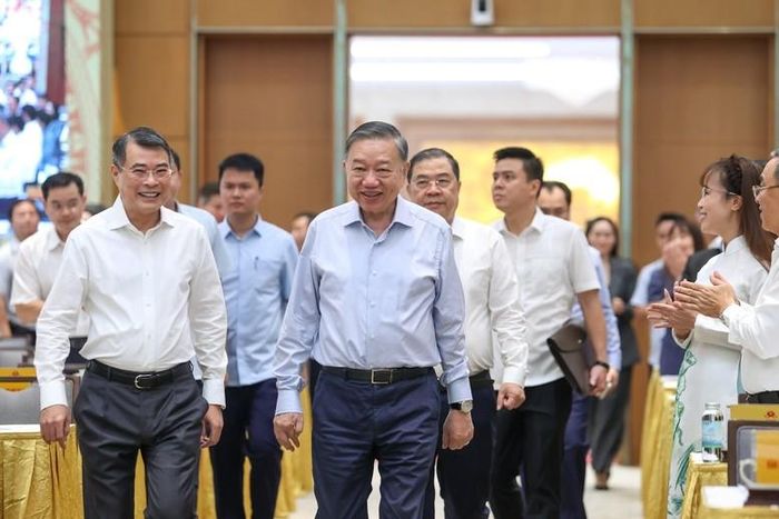 Tổng Bí thư, Chủ tịch nước Tô Lâm tới dự phiên họp Chính phủ thường kỳ tháng 6/2026 và Hội nghị trực tuyến Chính phủ với các địa phương - Ảnh: VGP