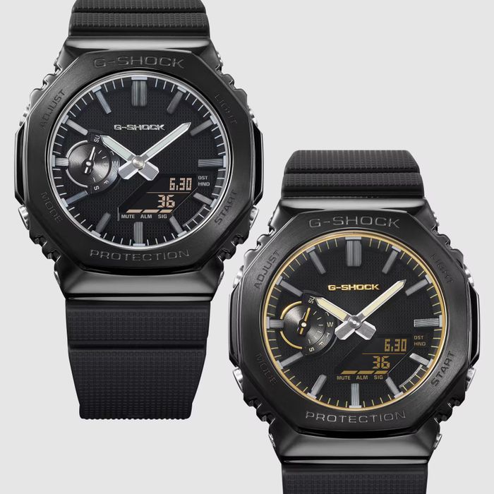 G-Shock GM-2100LXB-1A (trái) và GM-2100LXB-1A9 (phải).