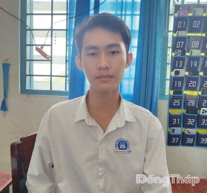 Em Lê Nguyên Gia Phúc xuất sắc đạt tổng số điểm 37,25 trong kỳ thi tốt nghiệp THPT năm 2026. Ảnh: NVCC