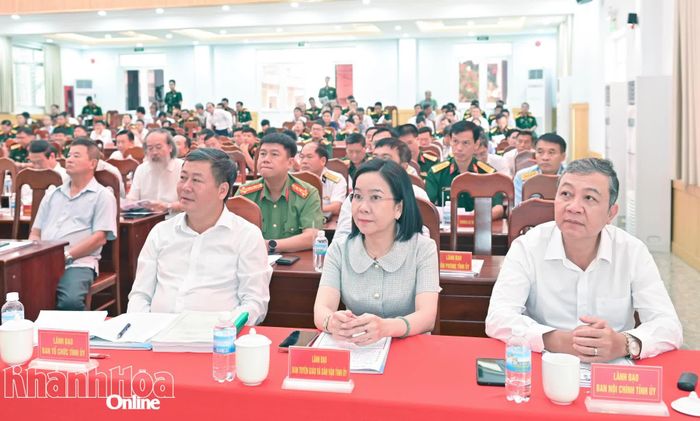 Các đại biểu dự hội nghị.
