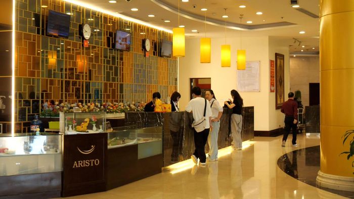Mỗi ngày, Khách sạn Quốc tế Aristo đón trên 200 lượt khách nước ngoài đến lưu trú.