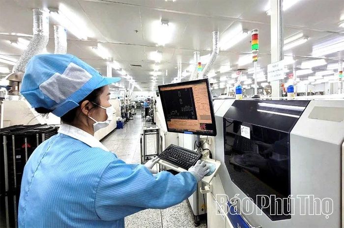 Công ty TNHH Solum Vina (KCN Bá Thiện II) là doanh nghiệp FDI hoạt động hiệu quả trong lĩnh vực sản xuất linh kiện điện tử, thiết bị truyền thông.
