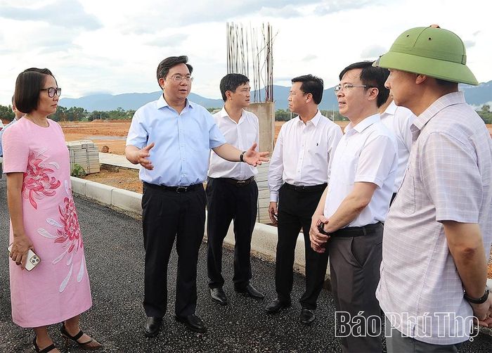Chủ tịch UBND tỉnh Trần Duy Đông kiểm tra tại KCN Tam Dương I - Khu vực 2.