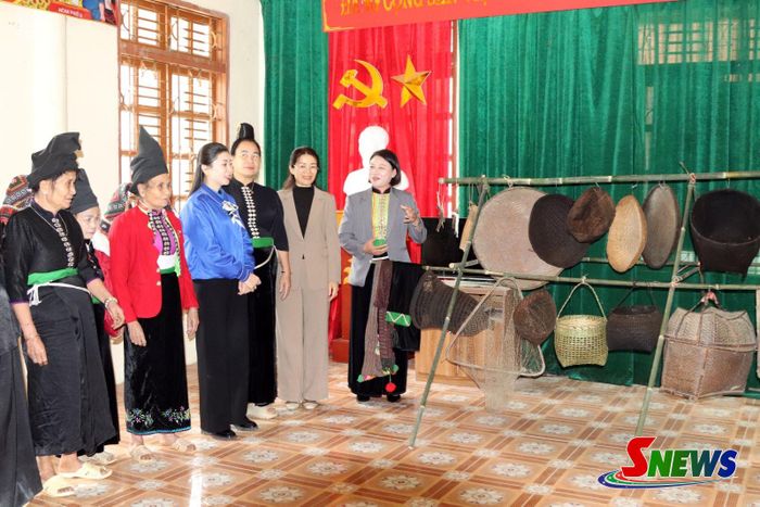 Khánh thành Nhà văn hóa cộng đồng dân tộc Kháng, xã Chiềng Lao. Ảnh PV