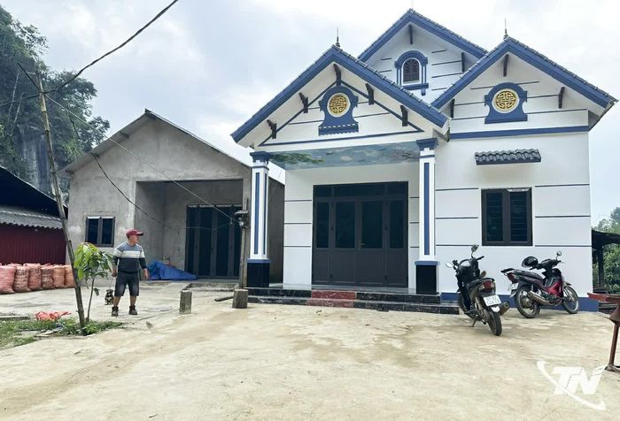 Nguồn vốn hỗ trợ của Nhà nước giúp nhiều hộ dân thôn Cao Thượng (xã Ba Bể) phát triển sản xuất, nâng cao thu nhập và xây dựng những ngôi nhà khang trang.