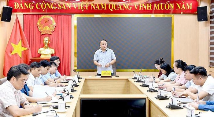 Chủ tịch UBND tỉnh Tuyên Quang Phan Huy Ngọc chủ trì làm việc với Ban Chỉ đạo cấp tỉnh Kỳ thi tốt nghiệp THPT năm 2026. Ảnh: Huy Hoàng.