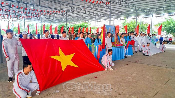  Các đoàn thực hiện nghi thức chào cờ tại đại hội.