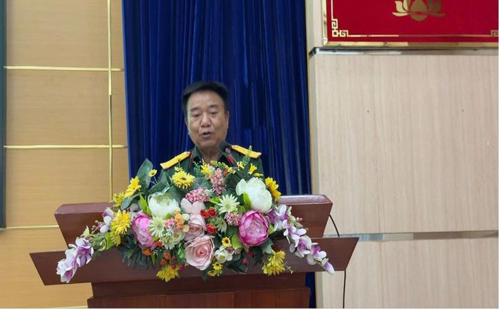 Đại tá Ngô Hồng Thái - Chủ tịch Hội Cựu Chiến Binh phường Chánh Hưng phát biểu khai mạc hội nghị