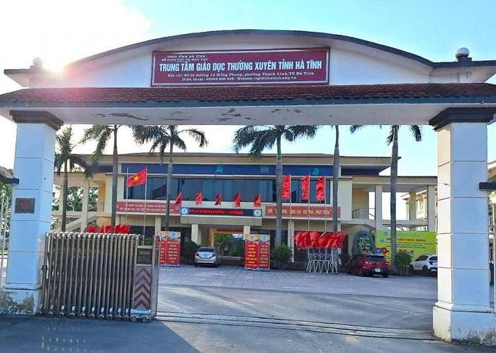Trung tâm GDTX tỉnh Hà Tĩnh.