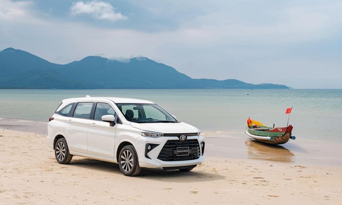 Toyota Avanza Premio.