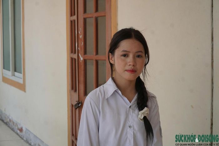 Hoàng Thị Quỳnh Phương, học sinh Trường THPT Kim Liên, trở thành Á khoa khối C00 toàn quốc với tổng điểm 28,25 trong kỳ thi tốt nghiệp THPT năm 2026.