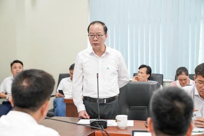 GS.TS Trần Minh Điển, Giám đốc Bệnh viện Nhi Trung ương phát biểu định hướng các giải pháp phối hợp giữa hai đơn vị.