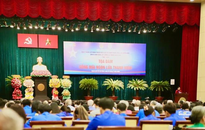 Toàn cảnh buổi tọa đàm.