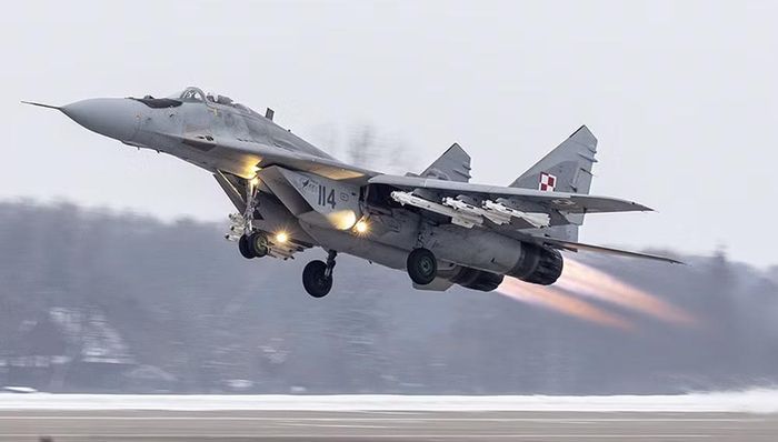 Điểm bất đồng lớn nhất là Ukraine yêu cầu Ba Lan thanh toán toàn bộ chi phí sửa chữa và hiện đại hóa, trong khi Bộ Quốc phòng Ba Lan bác bỏ đề nghị này vì cho rằng khoản kinh phí phát sinh không nằm trong kế hoạch ban đầu. Việc không đạt được đồng thuận khiến các cuộc đàm phán rơi vào bế tắc.