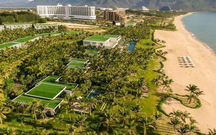 Selec tum Noa Cam Ranh, một điểm đến được giới thiệu nằm trong hệ sinh thái của Crystal Bay Card. Ảnh: CBG.