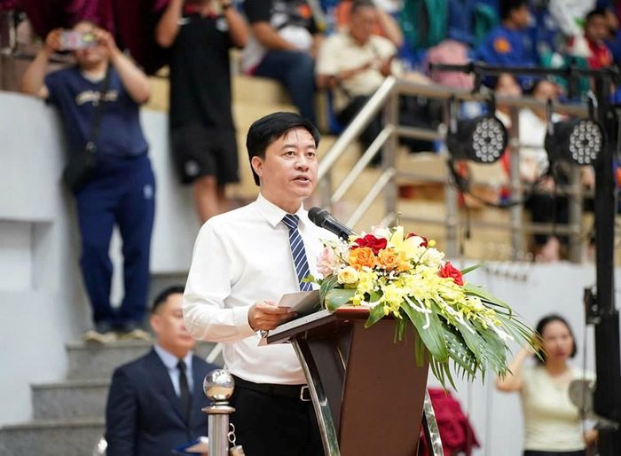 Ông Nguyễn Duy Tự, Phó Giám đốc Sở VHTTDL Thanh Hóa phát biểu khai mạc giải