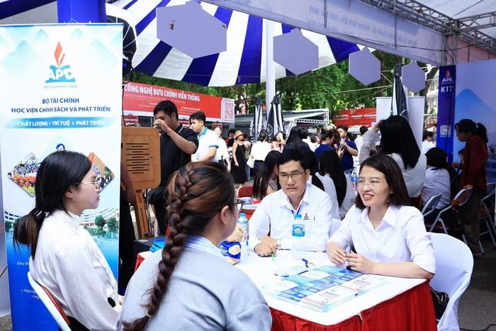 Học viện Chính sách và Phát triển đã tích hợp các học phần về dữ liệu lớn, trí tuệ nhân tạo ứng dụng trong kinh tế, tài chính, phân tích dữ liệu, Fintech, tài chính số và kinh tế nền tảng vào hầu hết các ngành đào tạo.